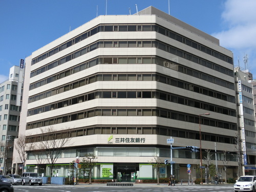 銀行　三井住友銀行・南森町支店（銀行）まで207m