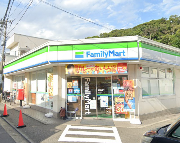 コンビニ　ファミリーマート（コンビニ）まで444m