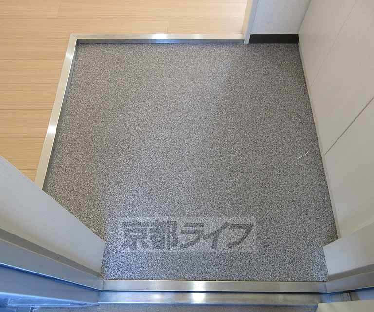 玄関　ひろびろ玄関スペースです