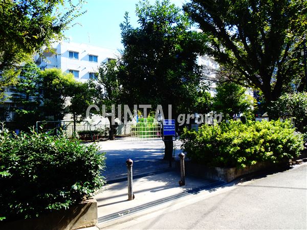公園　中野区立弥生公園（公園）まで886m