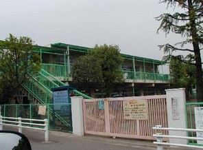 幼稚園・保育園　仲町保育園（幼稚園・保育園）まで2208m
