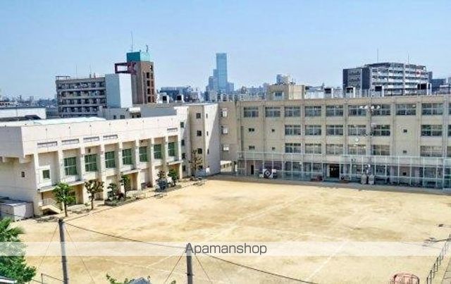 小学校　南津守小学校（小学校）まで704m