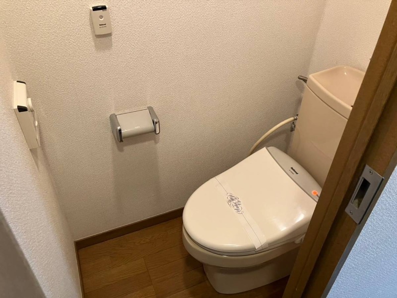 トイレ　※他部屋参考写真