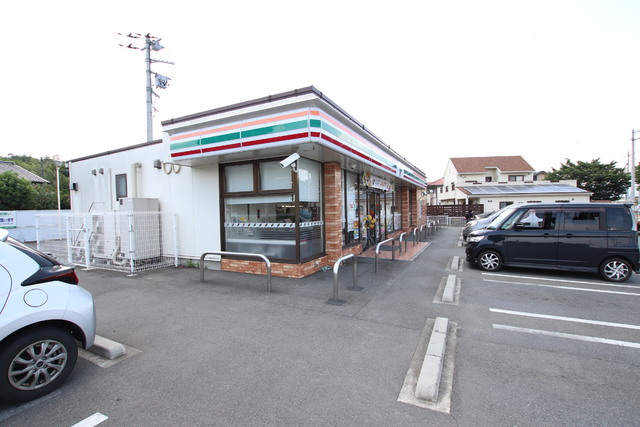 コンビニ　セブン－イレブン　高崎城山団地入口店（コンビニ）まで1300m