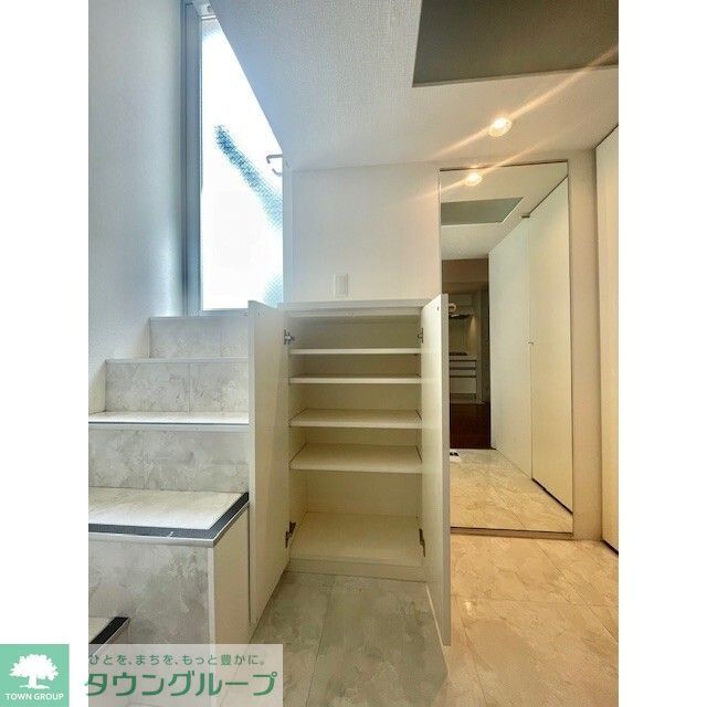 収納　シューズBOX