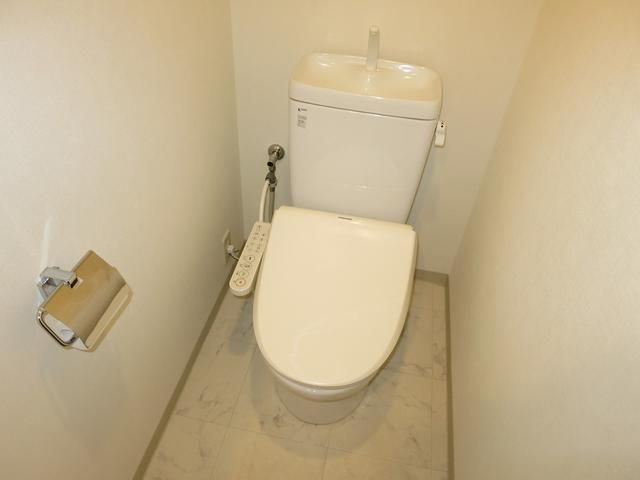 トイレ　落ち着いたトイレです
