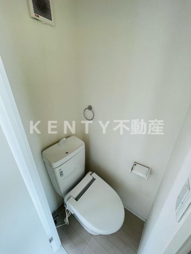 トイレ　清潔感のあるトイレです