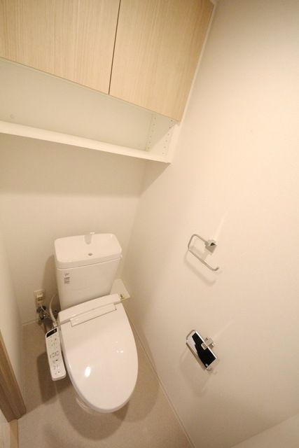 トイレ　同建物内別号室撮影分