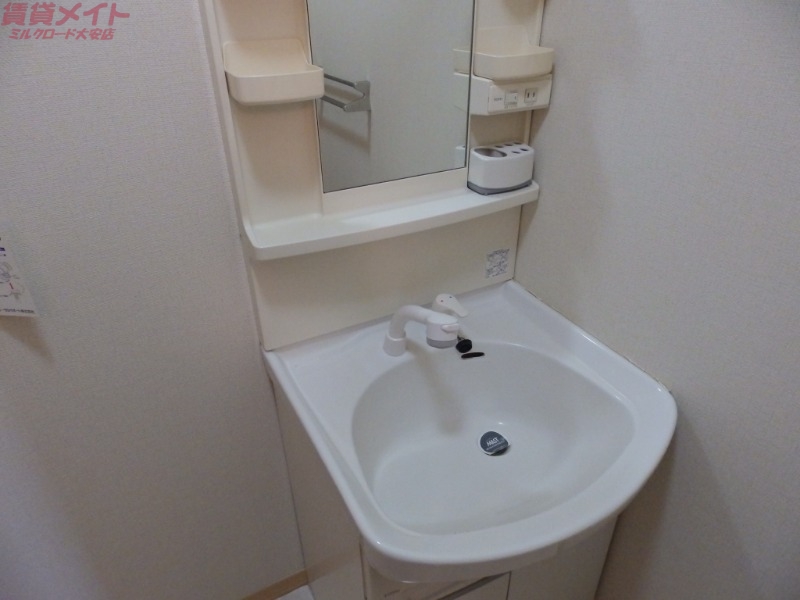洗面設備　同物件別室画像