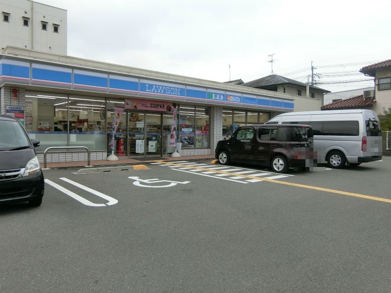 コンビニ　ローソン東大阪川田三丁目店（コンビニ）まで402m