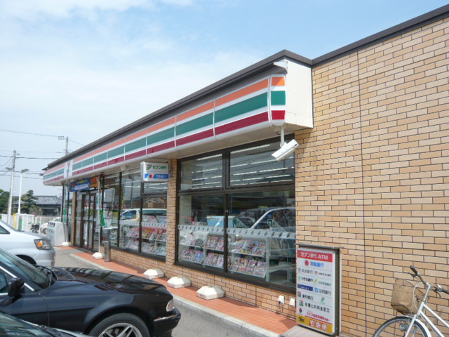 コンビニ　セブンイレブン中妻店（コンビニ）まで557m