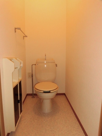 トイレ　ゆったりとした空間のトイレです