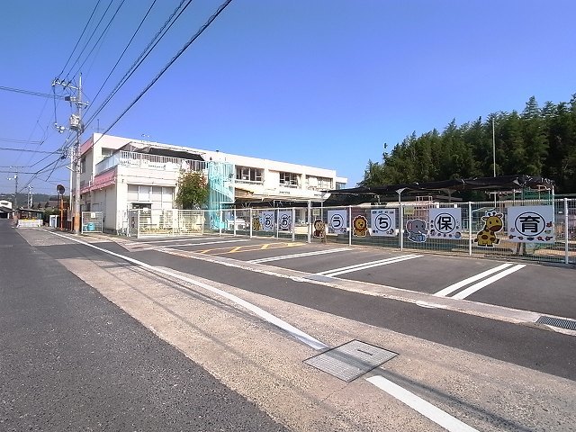 幼稚園・保育園　倉敷市大内保育園（幼稚園・保育園）まで447m