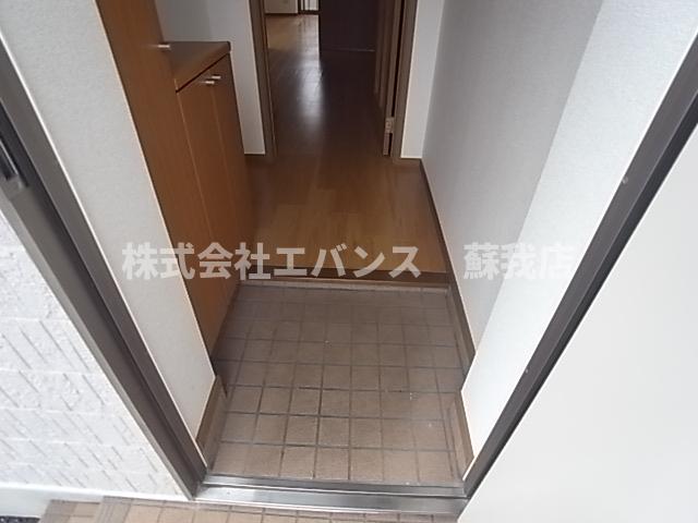 玄関　収納もある玄関です