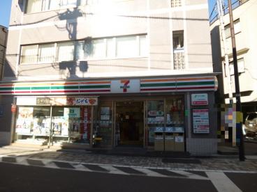 コンビニ　セブンイレブン元代々木町店（コンビニ）まで319m