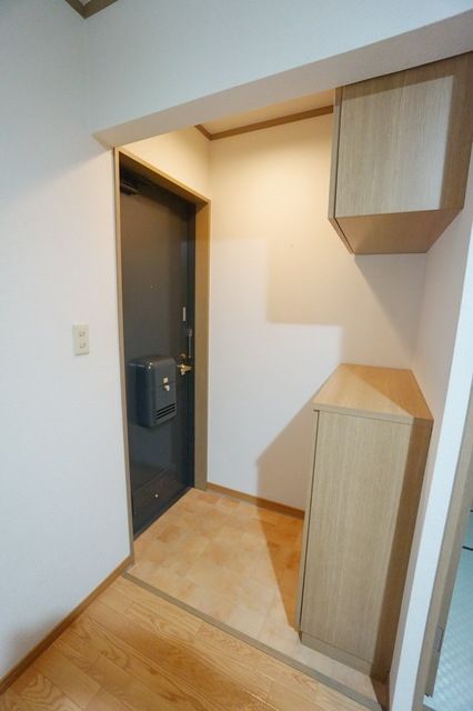 玄関　※同部屋参考写真