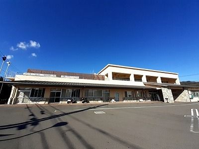 役所　高松市牟礼総合センターさん（役所）まで750m