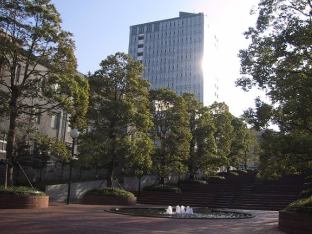 大学・短大　私立東洋大学（大学・短大）まで971m