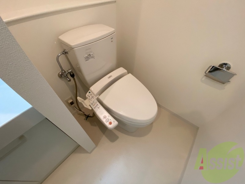 トイレ　ウォシュレット機能がついたトイレです。安心して使用できます。