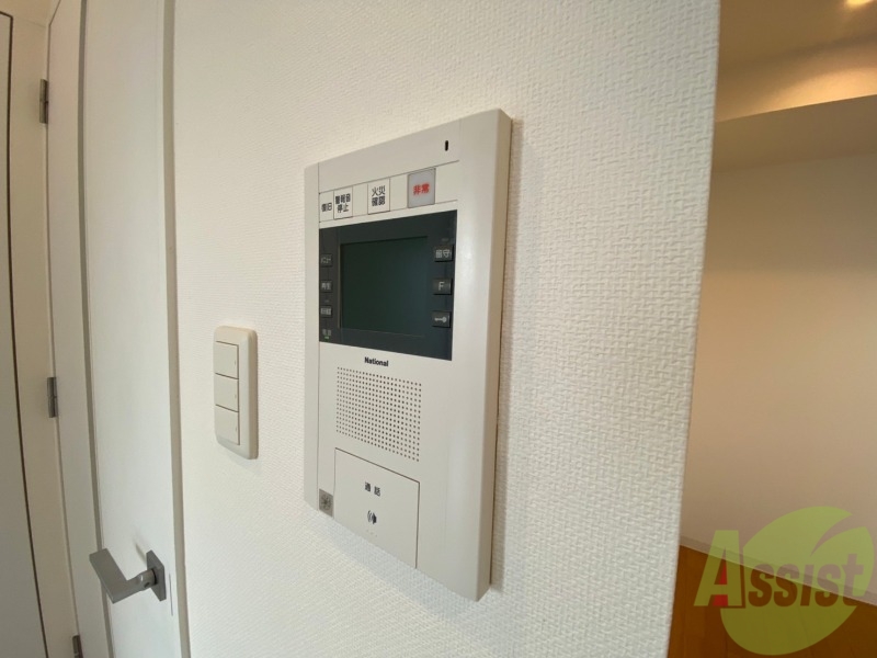 セキュリティ　ＴＶモニター付インターホンです。来客者の顔が見えるので安心！