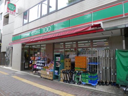 コンビニ　ローソンストア100 LS文京千石四丁目店（コンビニ）まで384m