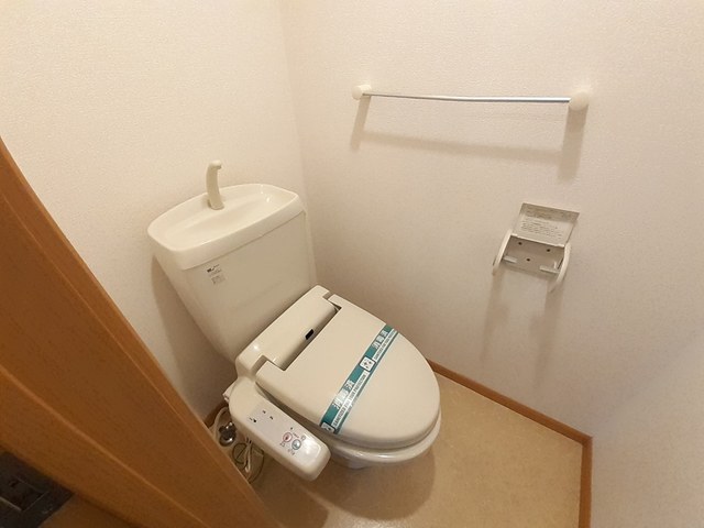 トイレ　嬉しいウォシュレット付き◇