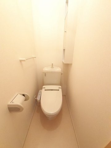 トイレ　コンパクトで使いやすいトイレです