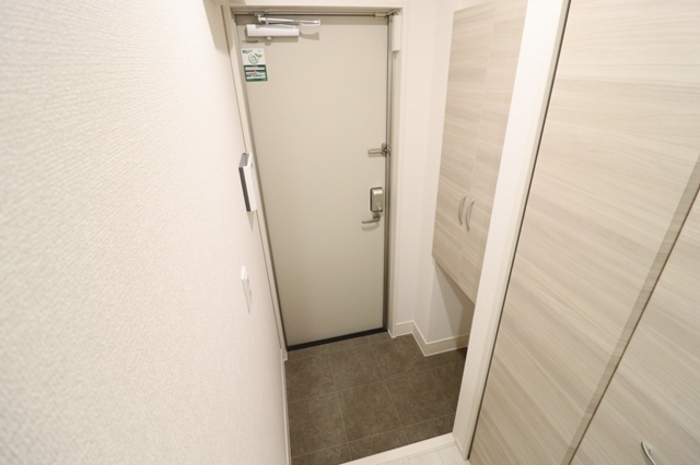 玄関　※建築中の為、同シリーズのイメージ写真となります。