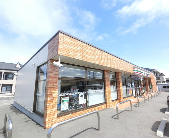 コンビニ　セブンイレブン高崎下中居町店（コンビニ）まで478m
