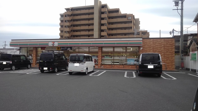コンビニ　セブンイレブン　浜松飯田町店（コンビニ）まで485m
