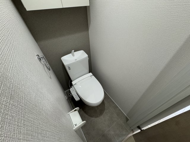 トイレ　※同施工会社参考写真