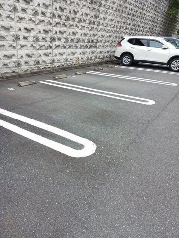 駐車場　駐車場完備です