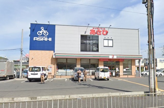 コンビニ　セブンイレブン　摂津千里丘6丁目店（コンビニ）まで584m