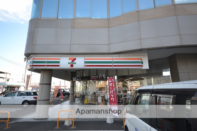 コンビニ　セブンイレブン（コンビニ）まで208m