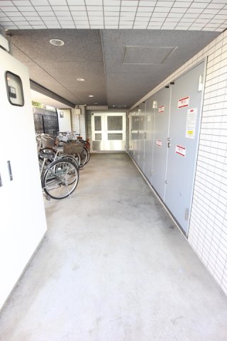 その他共有部分　駐輪場　※参考写真
