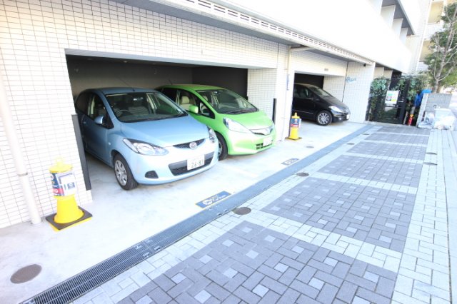 駐車場　※参考写真