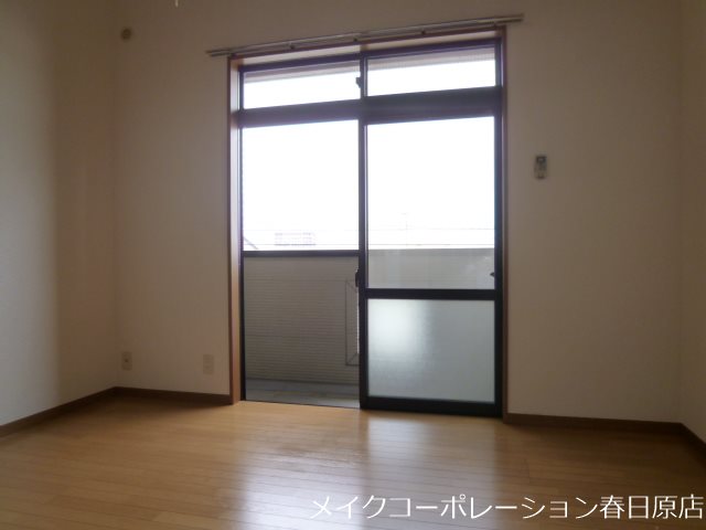 居室・リビング　写真は同型タイプ