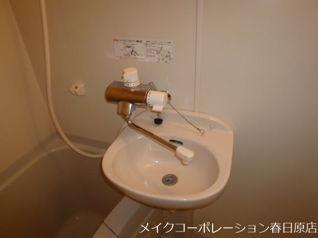 洗面設備　写真は同型タイプ