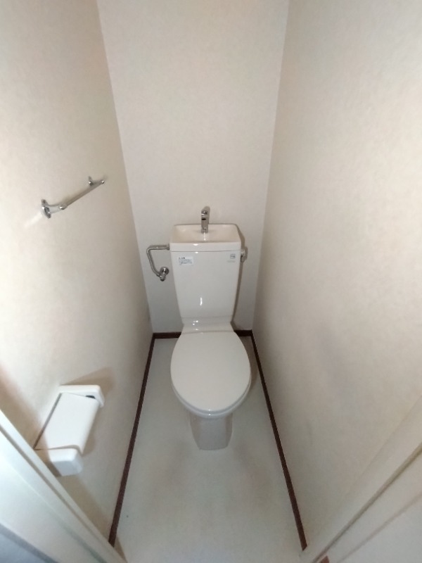 トイレ　※他部屋参考写真