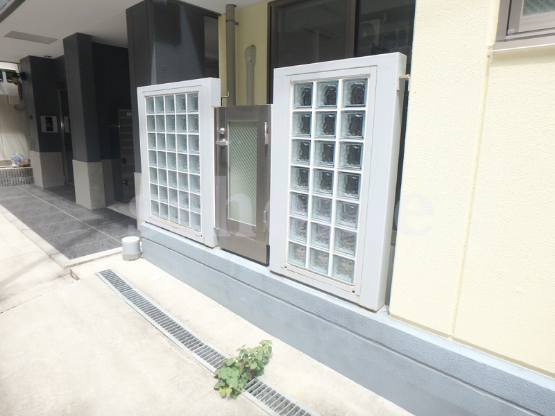 エントランス　建物入口☆