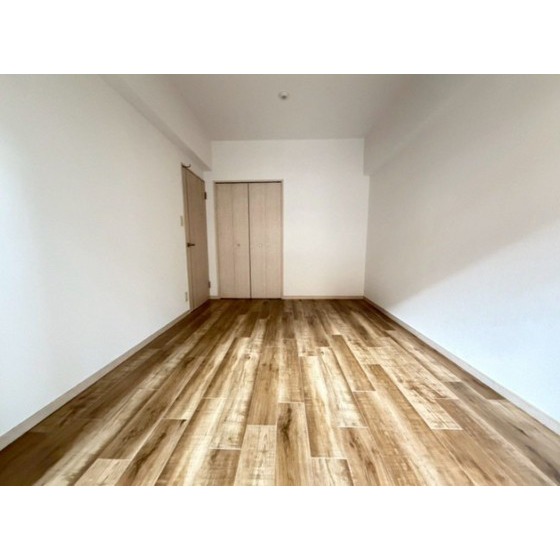玄関　別部屋の写真です。