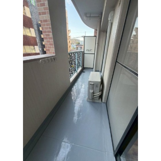 バルコニー　別部屋の写真です。