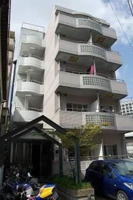 エントランス　建物外観