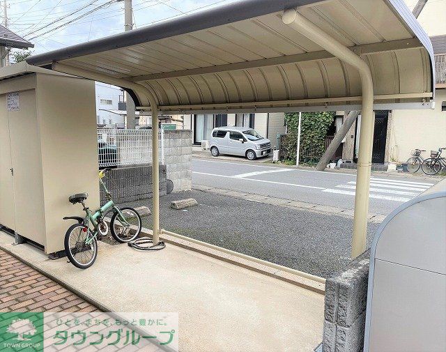 その他　屋根付き駐輪場