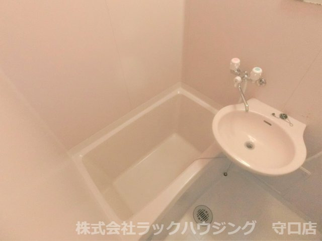 バス・シャワールーム　同仕様写真となります。
