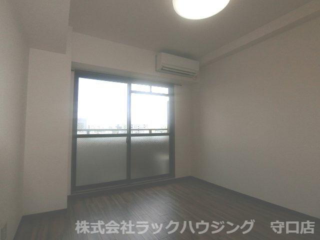 居室・リビング　同仕様写真となります。