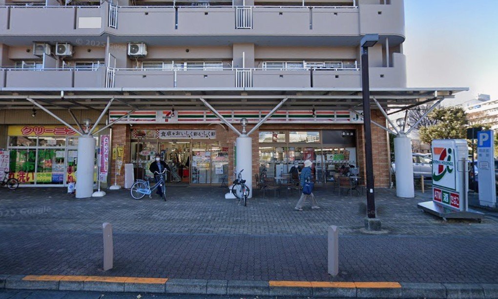 コンビニ　セブンイレブンJS美住一番街店（コンビニ）まで730m