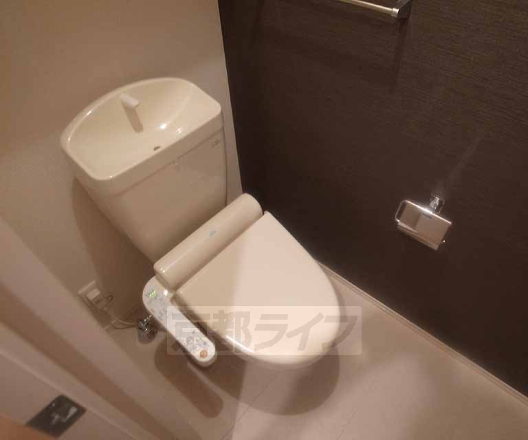 トイレ　ウォシュレット搭載のきれいなトイレです・