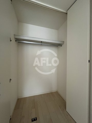 収納　インフィニティ北川口　ウォークインクローゼット