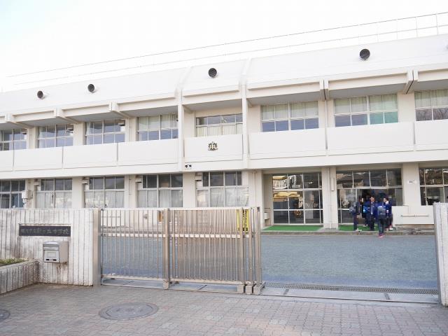 中学校　横浜市立緑が丘中学校（中学校）まで402m